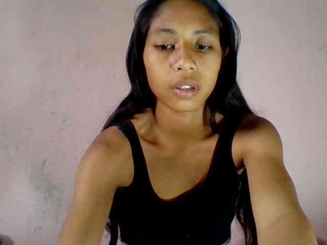 Sexyjolie586 webcam