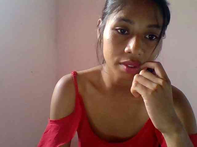 Sexyjolie586 webcam