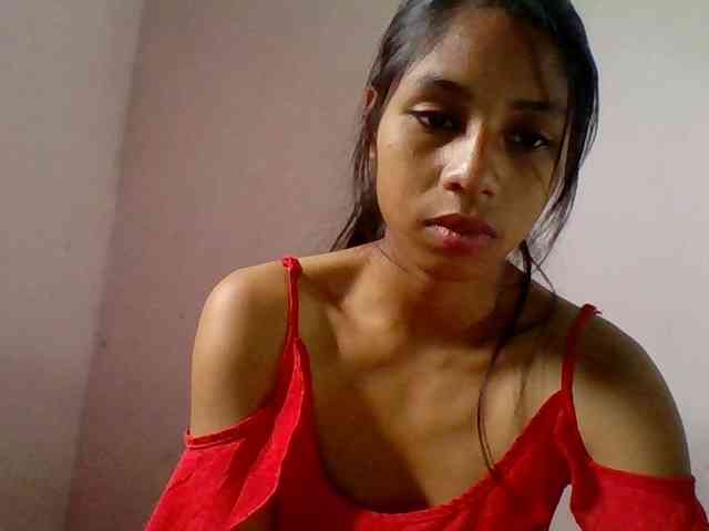 Sexyjolie586 webcam