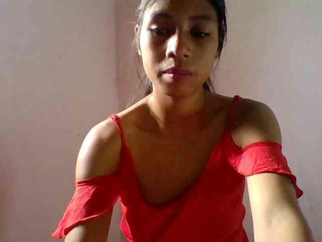 Sexyjolie586 webcam
