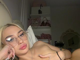 kissixx Porn Show