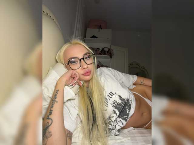 kissix6 live cam on BongaCams