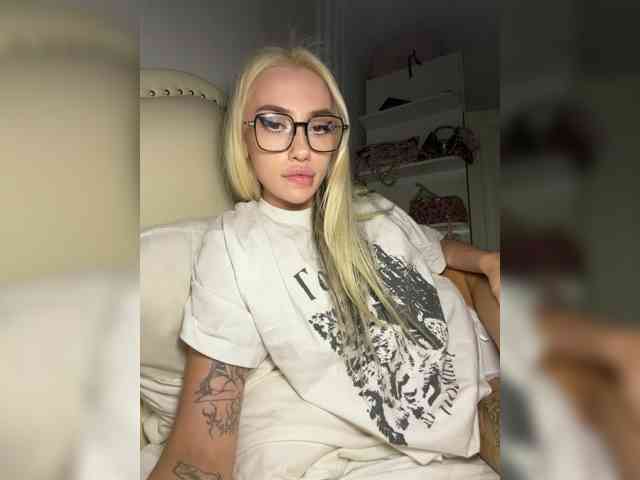 Model: kissixx