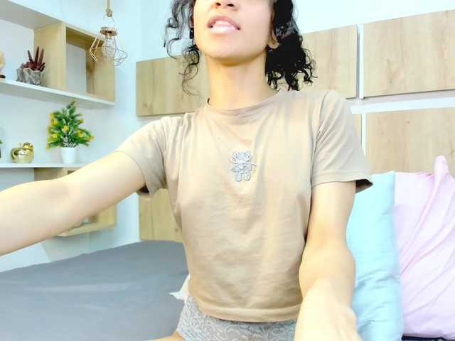 Littlemaddy live cam on BongaCams