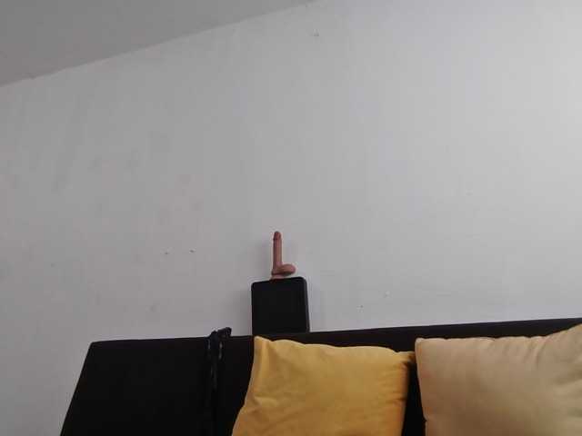 kiradessire01 live cam on BongaCams