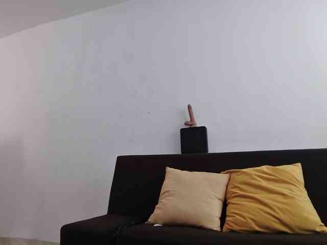 kiradessire01 webcam