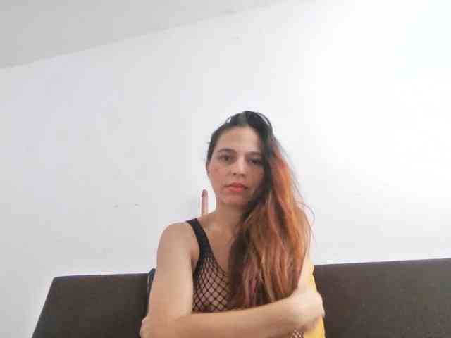kiradessire01 webcam