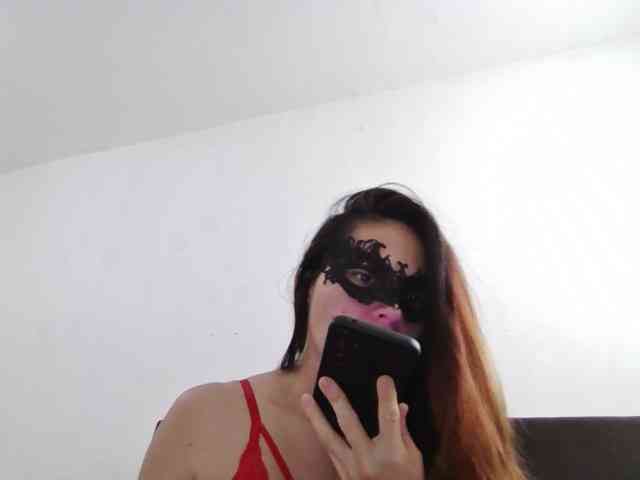 kiradessire01 webcam