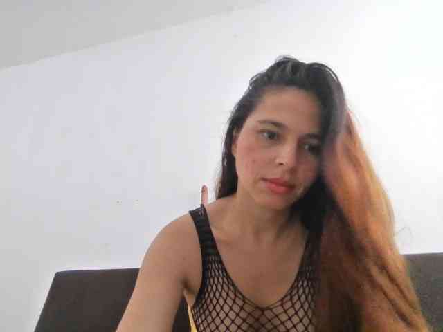 kiradessire01 webcam