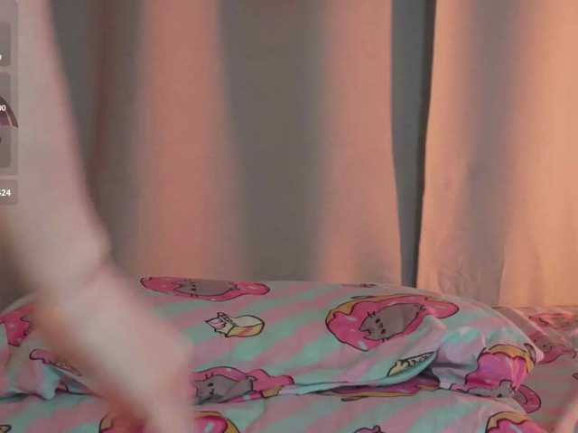 FunnyMagniya live cam on BongaCams