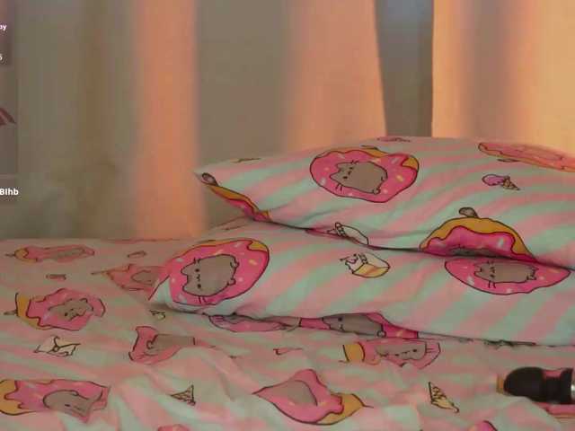 FunnyMagniya live cam on BongaCams