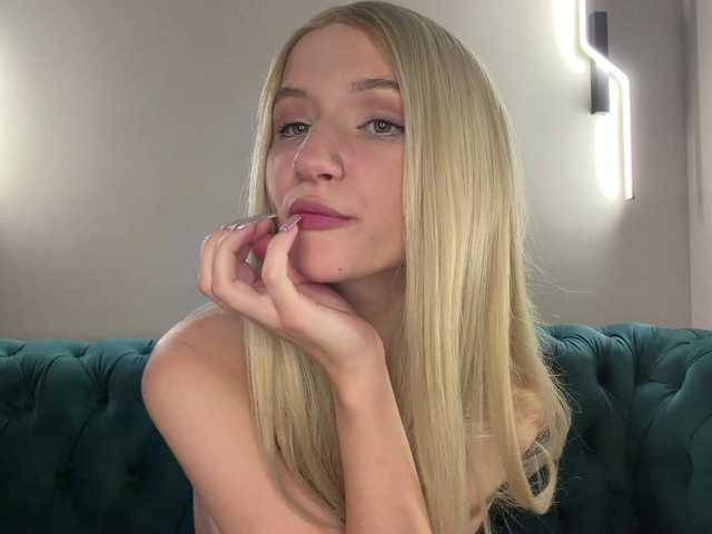 VikkiiSecret