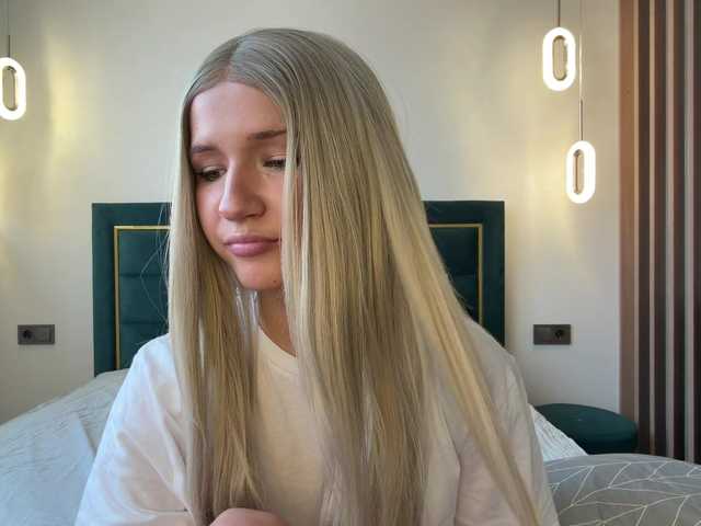 VikkiiSecret live cam on BongaCams