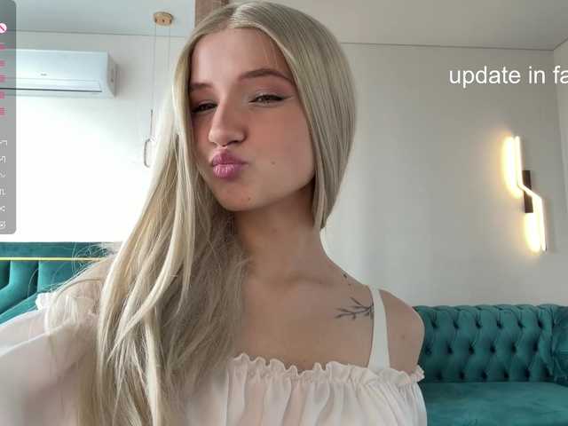 VikkiiSecret live cam on BongaCams
