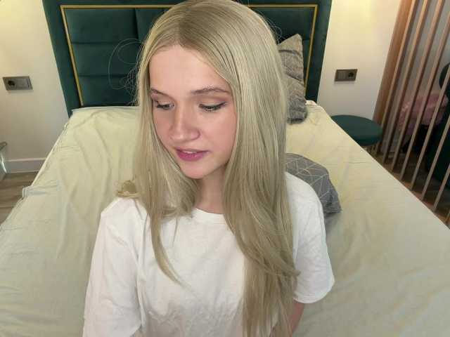 VikkiiSecret live cam on BongaCams