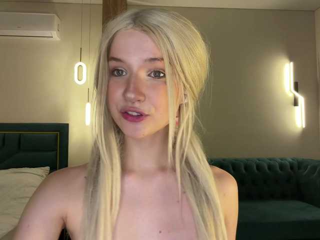 VikkiiSecret