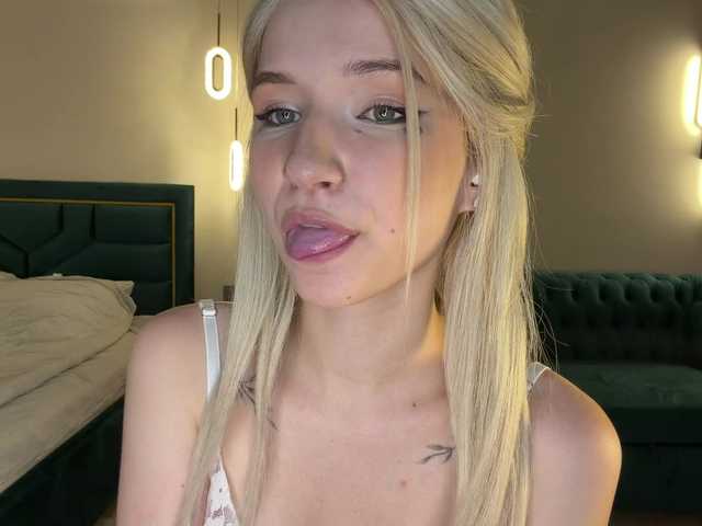 VikkiiSecret