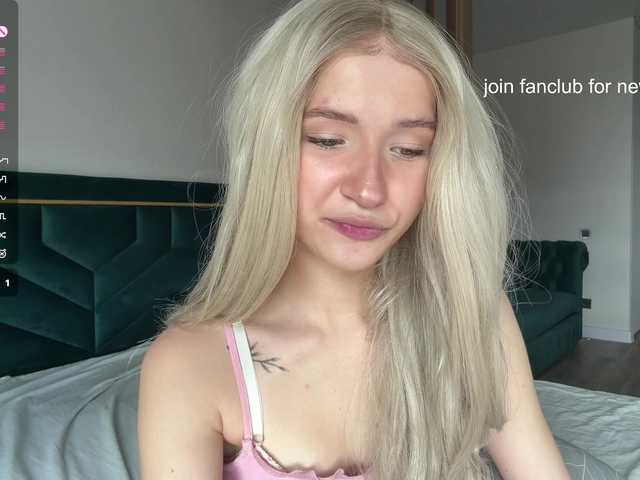 VikkiiSecret live cam on BongaCams
