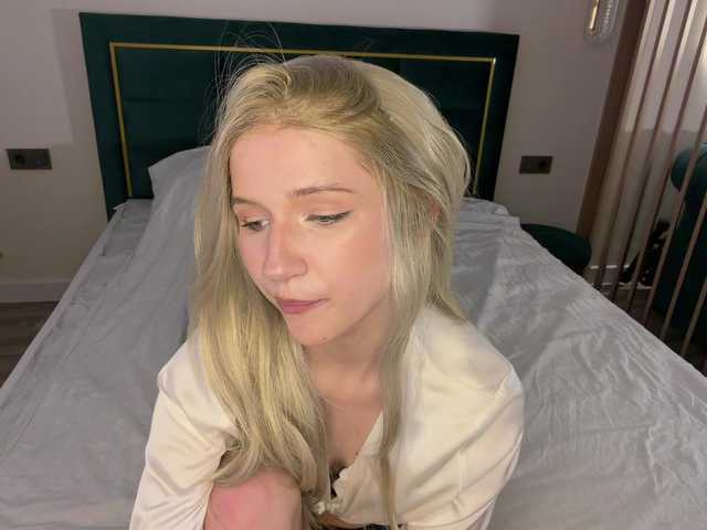 VikkiiSecret live cam on BongaCams