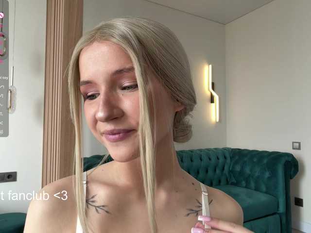 VikkiiSecret