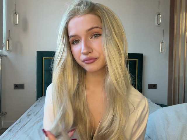 VikkiiSecret