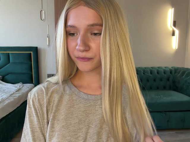 VikkiiSecret live cam on BongaCams