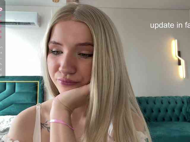 VikkiiSecret VikkiiSecret