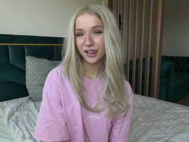 VikkiiSecret