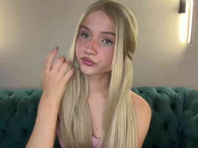 VikkiiSecret