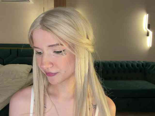 VikkiiSecret Sex Cam Show