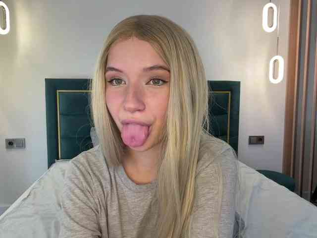 VikkiiSecret
