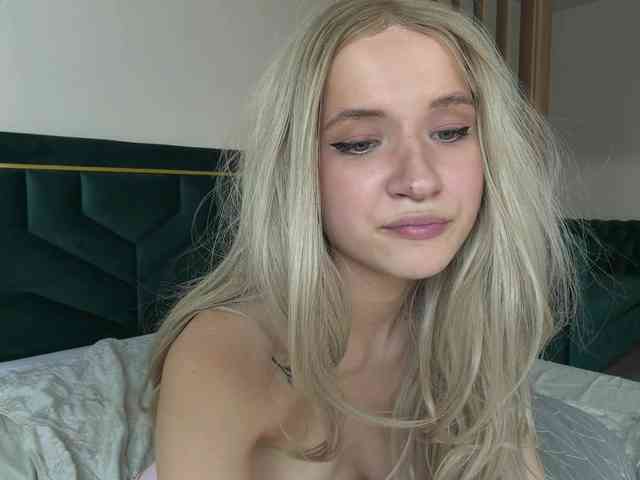 VikkiiSecret