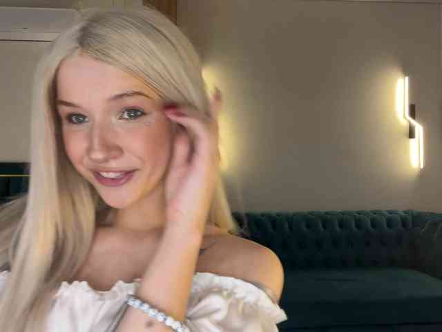 VikkiiSecret VikkiiSecret