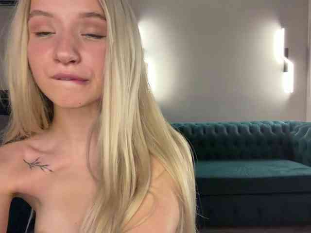 VikkiiSecret