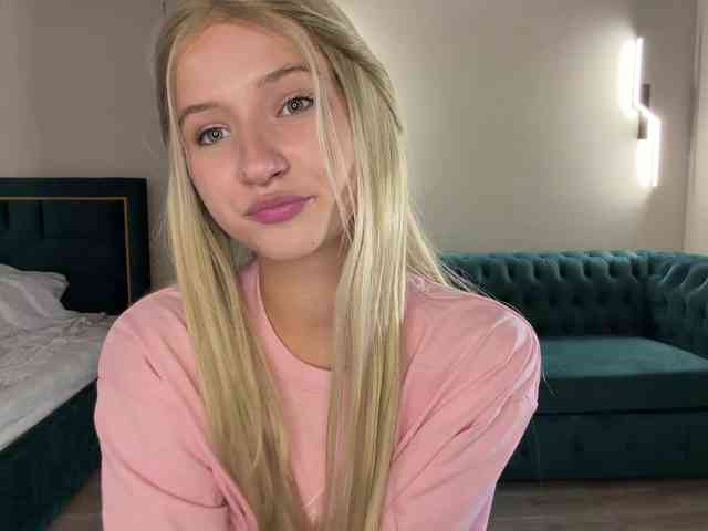 VikkiiSecret VikkiiSecret