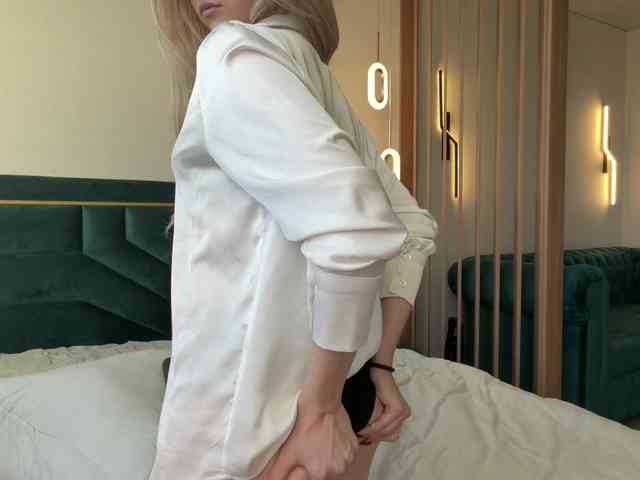 VikkiiSecret