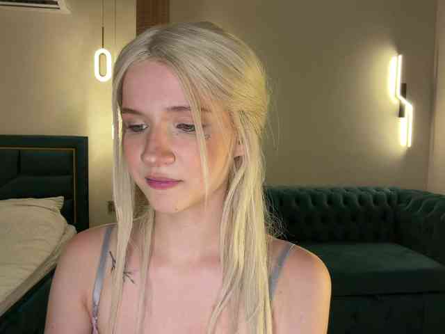 VikkiiSecret Sex Cam Show