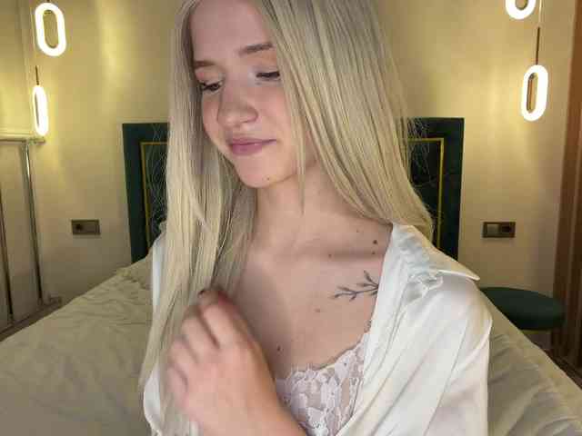 VikkiiSecret Sex Cam Show