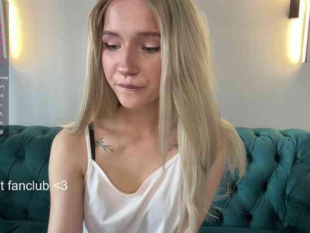 VikkiiSecret VikkiiSecret
