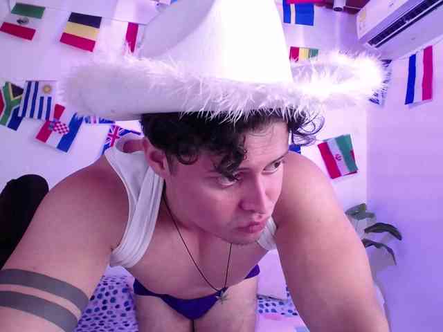 fucking-bear Live Webcam on BongaCams