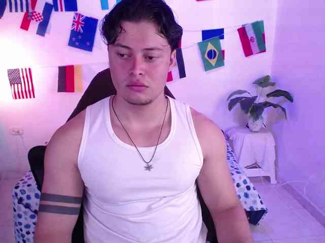 fucking-bear Live Webcam on BongaCams