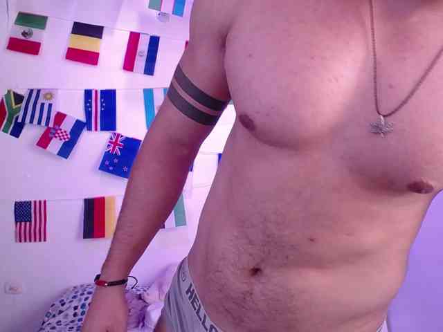 fucking-bear Live Webcam on BongaCams