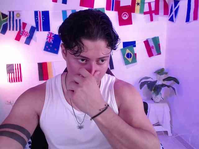 fucking-bear Live Webcam on BongaCams
