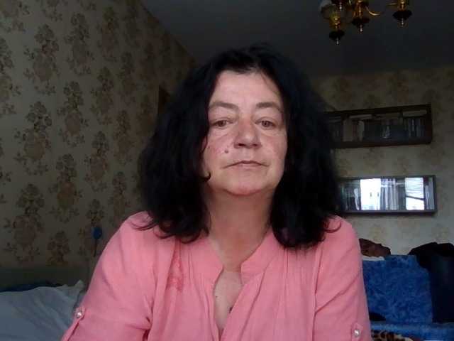 krisshurdlove live cam on BongaCams