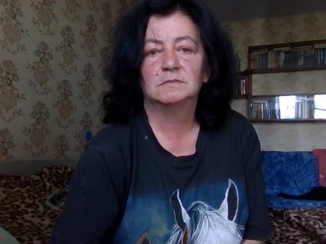krisshurdlove live cam on BongaCams