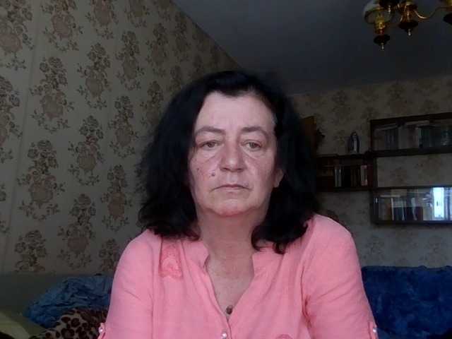 le modèle krisshurdlove est en webcam porno dans un show sur le site bongacams, il possède les tags suivants: White/Caucasian,Brunette,Shaved