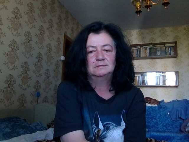 krisshurdlove live cam on BongaCams
