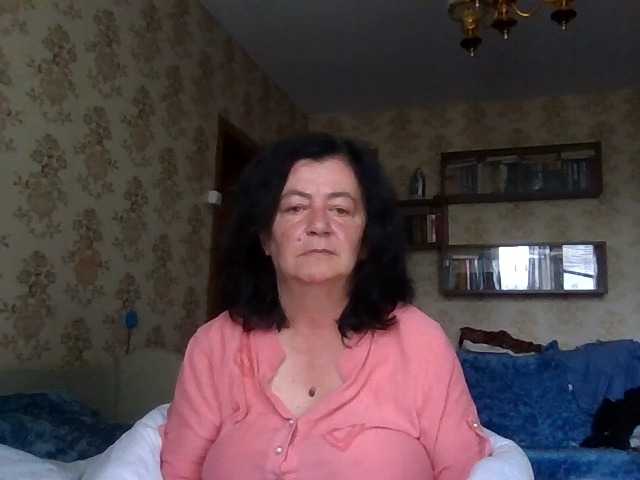 krisshurdlove live cam on BongaCams