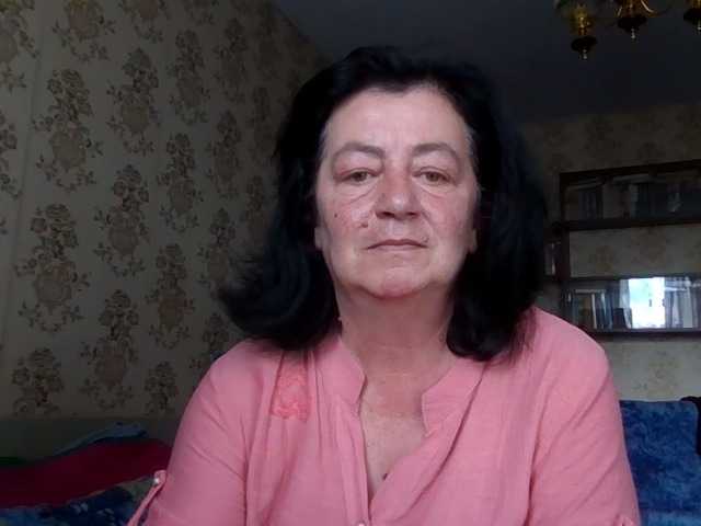 le modèle krisshurdlove est en webcam porno dans un show sur le site bongacams, il possède les tags suivants: White/Caucasian,Brunette,Shaved