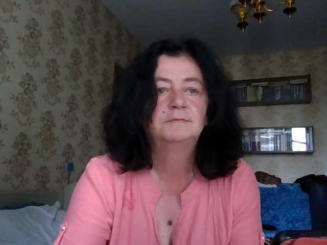 krisshurdlove live cam on BongaCams
